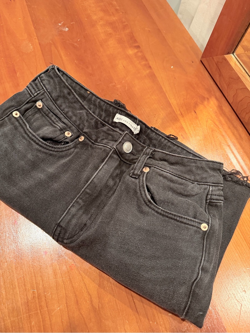 Avec Les Filles Distressed Cropped Straight Jeans 26